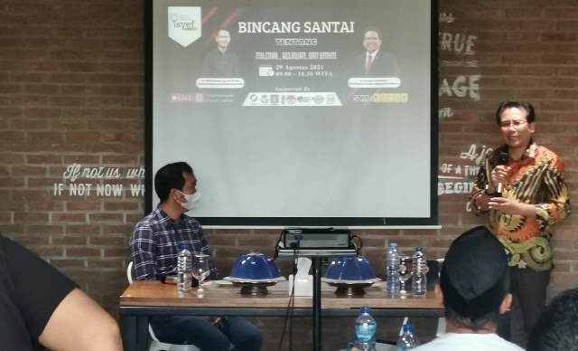 Apresiasi Relawan Covid-19, Jubir Presiden Sebut Dokter Fadli Ikon Milenial Makassar