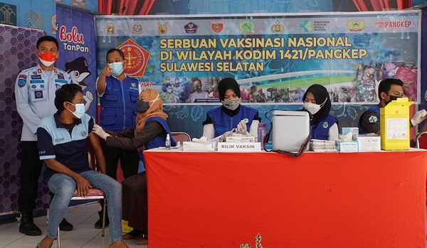 Ratusan Tahanan Ikut Vaksinasi, Ada yang Meronta Ketakutan