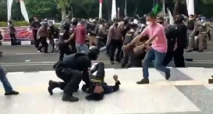 Jangan Menyudutkan! Ini Kinerja yang Telah Dilakukan Brigadir NP untuk Masyarakat