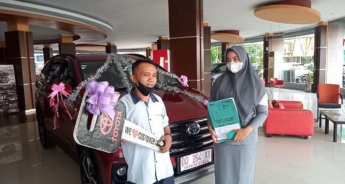 Viral Pria Beli Mobil Pakai Uang Koin, Kini Mobilnya Sudah Datang