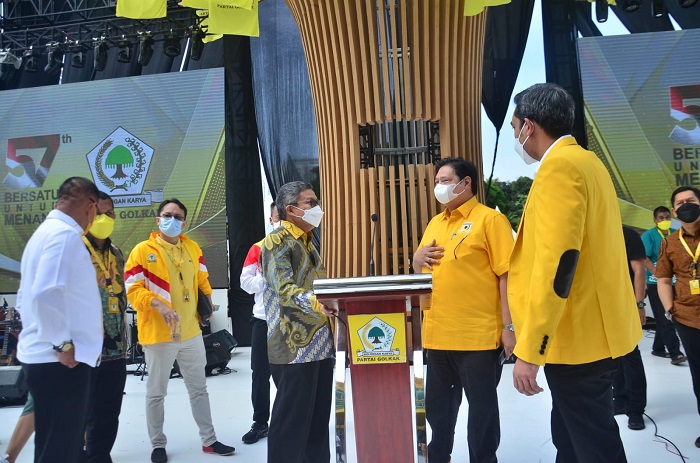 Keakraban Airlangga dan TP pada Silaturahmi HUT Ke-57 Golkar