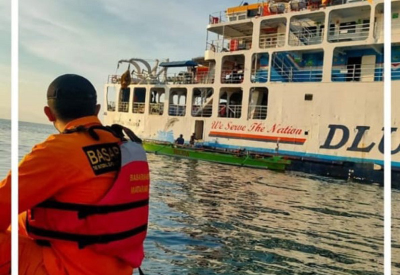 KMP Wicitra Dharma Kandas di Bui Merah Dini Hari, Evakuasi Penumpang Berjam-jam