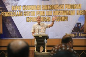 Ganjar Pranowo Minta Pemerintah Pusat Tidak Asal Memberi Izin Penambangan