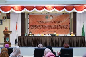 Ketua DWP Unit Kecamatan dan Perangkat Daerah Se-Luwu Utara Dilatih Public Speaking