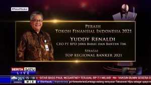 Direktur Utama Bank bjb Dinobatkan sebagai Top Regional Banker 2021