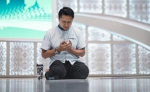 Arie Untung Mengaku Hatinya Hancur saat Melihat Anaknya Sakit
