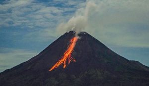 Intensitas Guguran Lava Gunung Merapi Tinggi, Jarak Luncur hingga 2.000 Meter