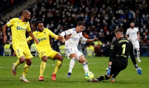 Madrid Diimbangi Tim Gurem, Ancelotti No Problem, Vazquez: Bola Tak Mau Masuk