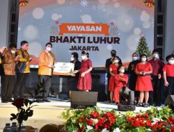 Rayakan Natal, Airlangga Hartarto Minta Kader Berjuang demi Rakyat