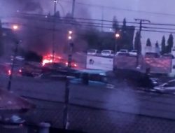 Si Jago Merah Mengamuk, 1 Unit Mobil Terbakar