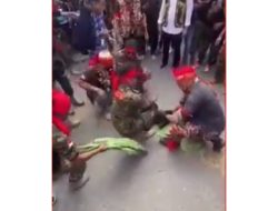 Setelah Mandau Terbang, Warga Dayak Bikin Ritual Potong Babi Sambil Teriak: Terimalah Kematianmu Edy