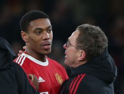 Tak Bahagia, MU Setuju Martial Pergi