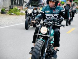 Kunjungan Kerja di Kabupaten Toba, Presiden Jokowi Kembali Ngaspal Gunakan Motor Custom