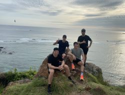 Nikmati Suasana Pulau Lombok Dari Atas Bukit, Marquez : Damai dan Cinta