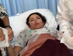 Depresi, Model Ayu Aulia Hendak Bunuh Diri, Tangan Berdarah-darah