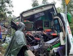 Insiden Kecelakaan Maut Bus Pariwisata di Imogiri, Tewaskan 13 Orang