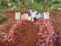 Keluarga Merayakan Ulang Tahun Bibi Andriansyah di Makam, Gala Sky dan Thariq Halilintar Turut Diajak