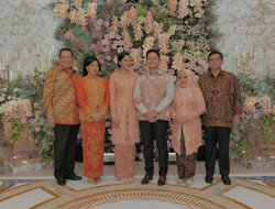 Warganet Heboh Putri Tanjung Sudah Tunangan
