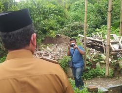 Enam Rumah Hancur Akibat Pergeseran Tanah, Warga: Awalnya Bunyi