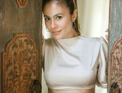 International Women’s Day, Wulan Guritno Pamer Body Goals, Netizen: Lemas Besti!