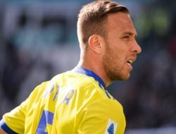 Arsenal Masih Ingin Pinjam Arthur dari Juventus