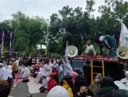 Fikri Bareno Memohon Ampun atas Kesalahan Gerakan Salatnya, Novel Bamukmin: Beda dengan Yaqut yang Sombong