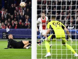 Benfica Bungkam Ajax di Amsterdam pada Leg 2 Babak 16 Besar Liga Champions