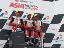 Keren! Pembalap Muda Reykat Yusuf Fadillah Naik Podium di Mandalika
