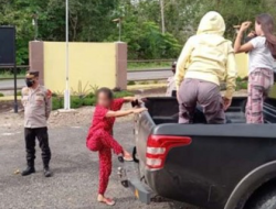Pria Hidung Siap-siap Dilayani Pekerja Warung Remang-remang, Tak Sadari Kedatangan Polisi,  Begini Akhirnya…