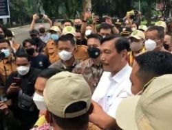 Luhut Disarankan Debat Terbuka dengan Mahasiswa, Ujang Komarudin: Biar Ketahuan Siapa yang Bohong