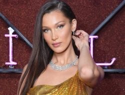 Geram dengan Kekejaman Israel Terhadap Warga Palestina, Bella Hadid Kecewa Postingannya di Instagram Di-shadowban
