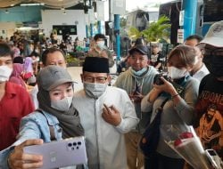 Cak Imin Bagi Takjil Gratis, Warga Ganjar Pranowo: Wah, Calon Presiden 2024 Nih?