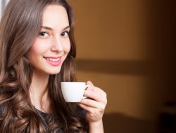 Cegah Dehidrasi, Ini Waktu Terbaik Minum Kopi Saat Bulan Puasa