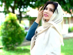 Maria Vania Berubah, Biasa Tampil Menggoda Kini Berkerudung, Sejuk!