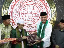 Sowan ke Ulama Besar NU di Makassar, Ganjar Pranowo: Untuk Bangun Komunikasi