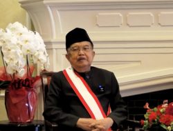 Jusuf Kalla Menerima Penghargaan Bintang Jasa Utama dari Kaisar Jepang