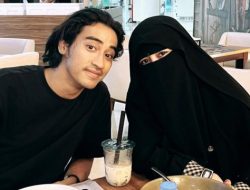 Abidzar Diboikot, Umi Pipik: Masih Ada Kontrak 10 Film Lagi