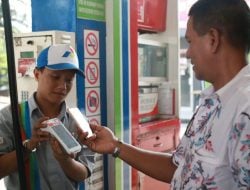 Beli Pertalite Gunakan MyPertamina, Tokoh NU: Sementara di SPBU Dilarang Pakai Handphone?