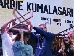 Sesi Jumpa Pers, Irma Darmawangsa Hampir Lempari Kursi Barbie Kumalasari