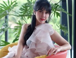Buang di Muka Bikin Awet Muda? Dokter Cantik Ini Bilang Hati-hati