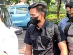 Dikawal Ketat Mabes Polri, Bharada E Datangi Komnas HAM