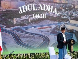 Anies Dicibir Satu-satunya di Dunia Salat Ied Tapi Fotonya Stadion dan Sirkuit