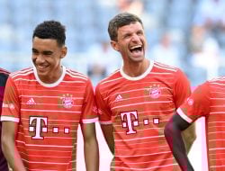 Diteriaki Fans soal Gabung Arsenal, Thomas Muller Tertawa