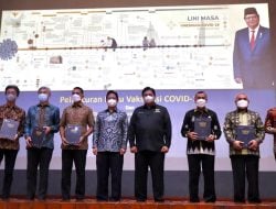 Buku Vaksinasi Covid-19, Bahas Kebijakan dan Dinamika Penanganan Pandemi