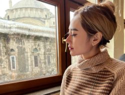 Cara Menjadi Model, Ikuti Tips dari Celina Landari