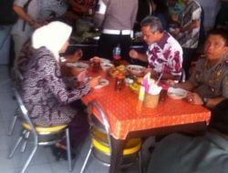 Viral Foto Ganjar Pranowo dan Ferdy Sambo Makan Bersama di Satu Meja, Begini Faktanya
