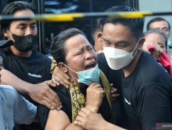 Ibu Brigadir J Sampai Terkejut, Dalang Pembunuhan Anaknya Ternyata Ferdy Sambo