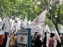 Ratusan Pemuda Geruduk Kantor Kemenpora RI, Tuntut Menpora Tegas Soal Konflik KNPI