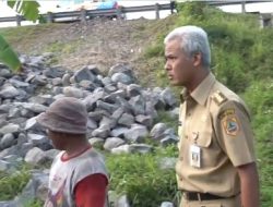 Ganjar Pranowo Ingatkan Warga Tidak Bakar Jerami di Dekat Tol, Warganet: Tolong Petaninya Dikasih Solusi