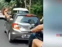 Keluarkan Badan dari Kaca Mobil, Cewe Bule Berjoget di Mobil yang Melaju